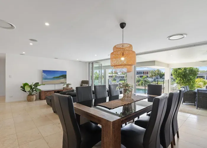 Seaclusion BroadbeachVilla